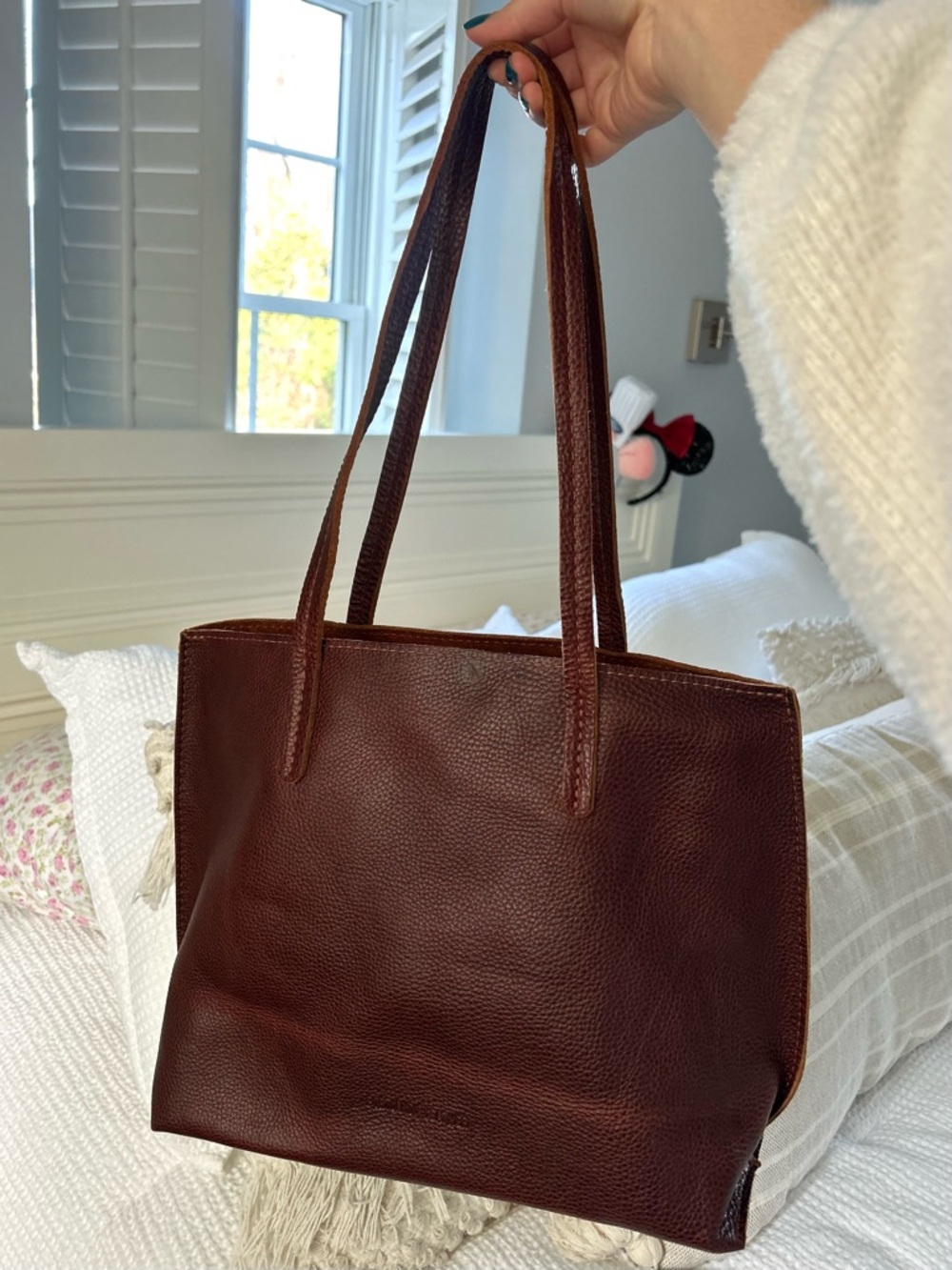 Women's  Leather Shoulder Tote in Dark Brown
